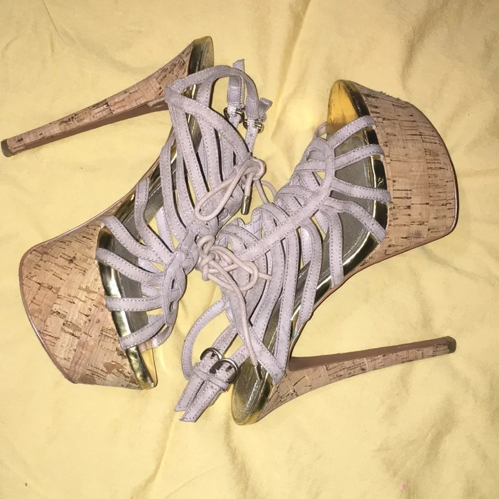 Wild Pair‎ platform heels 👠